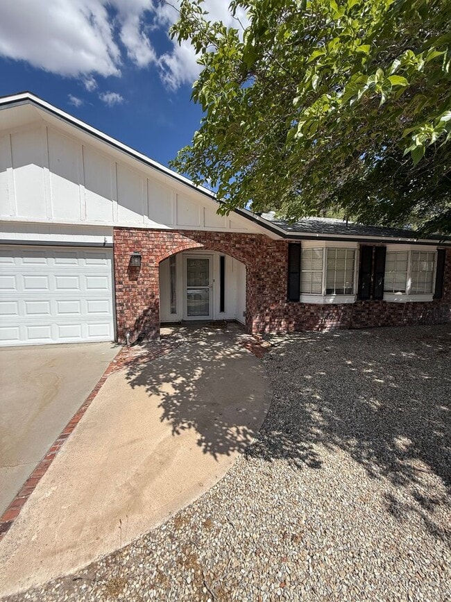 Photo - Charming 3-bedroom, 2-bath home in Las Cruces