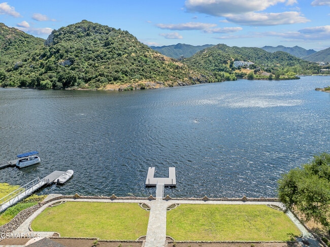 800 Lake Sherwood Dr