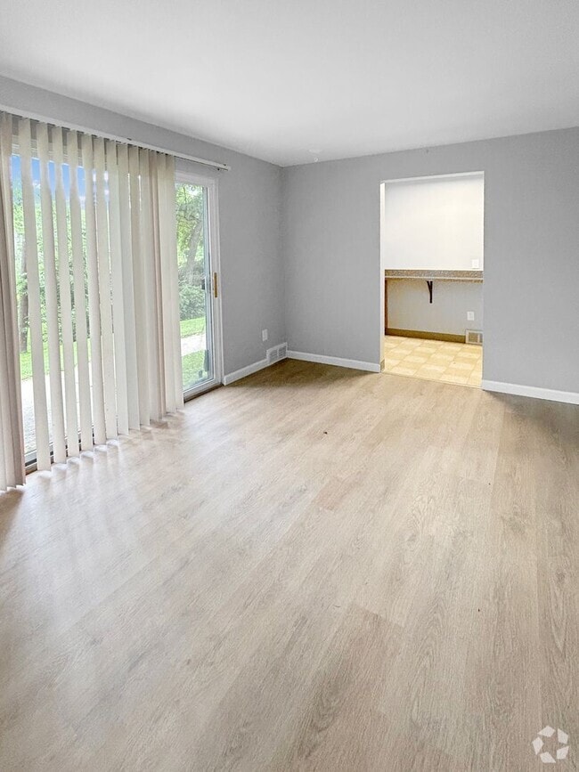 Building Photo - 114 McLaughlin Rd Unit B Rental