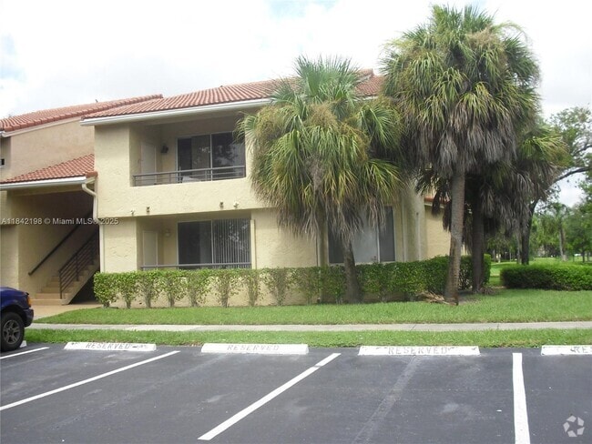 Building Photo - 641 Lyons Rd Unit 11102 Rental