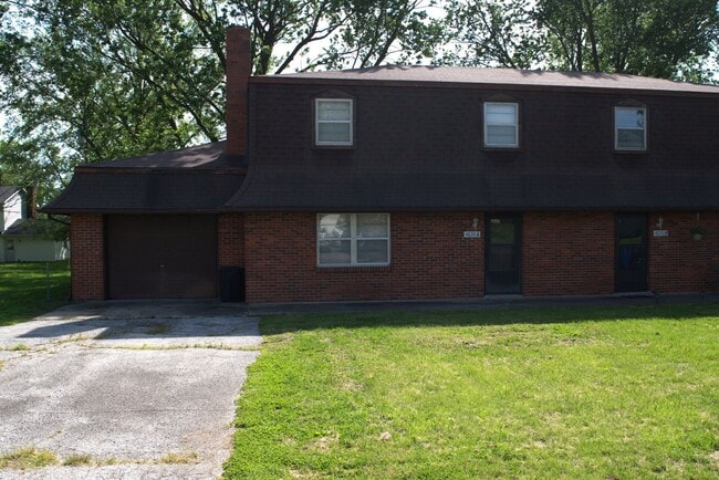 Photo - Quality 3 Bedroom 1.5 Bathroom Townhouse!