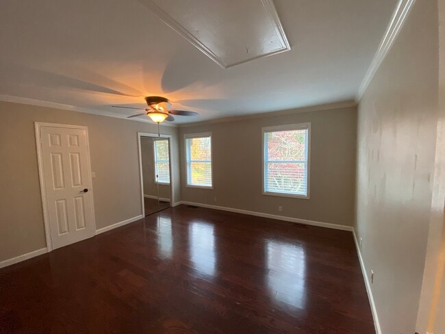 Bedroom 1 - 5572 Vaughn Rd