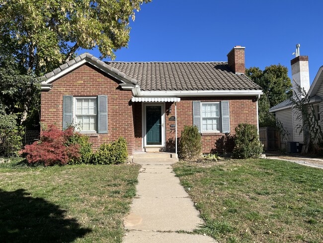 Building Photo - 2521 Dearborn St