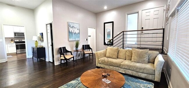 Photo - 2511 Susan Ln SW