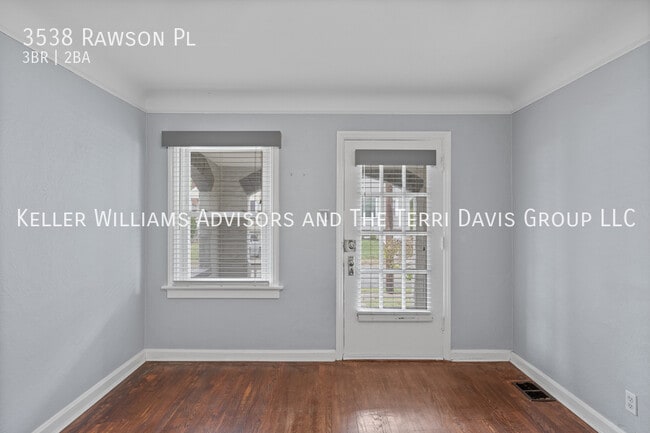 Photo - 3538 Rawson Pl