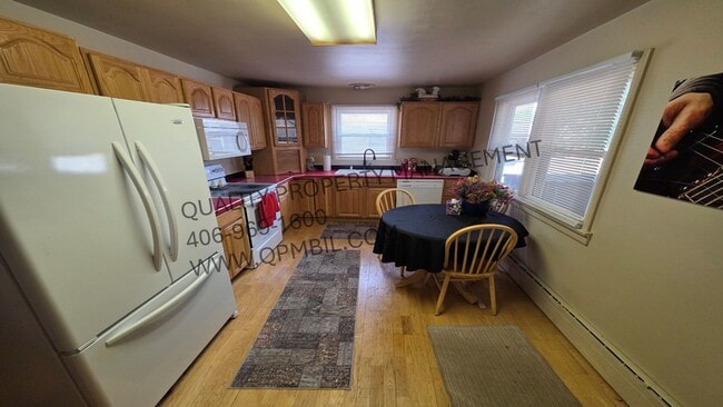 212 Grand Ave Unit MAIN