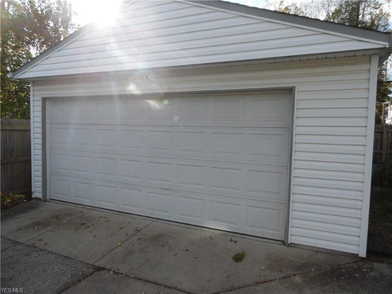 Photo - 2930 E 121st St