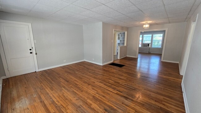 Building Photo - 237 Senisa Dr Unit Downstairs