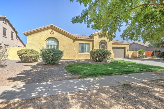 Building Photo - AVAILABLE NOW IN SHAMROCK ESTATES GILBERT!!! Rental