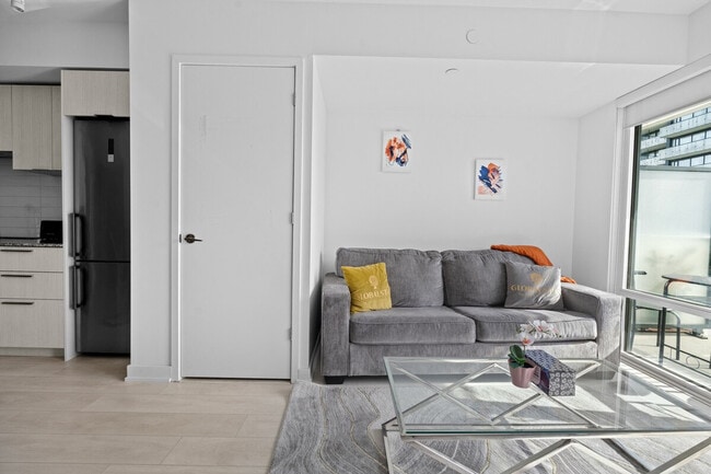 Photo - 501 Yonge St Unit SI ID1571680P
