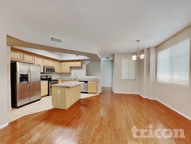 Photo - 16825 N 14th St