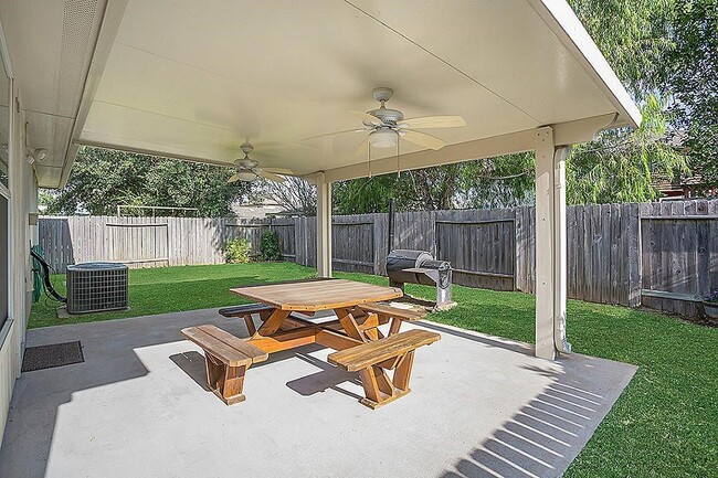 Photo - 32126 Annice Ln