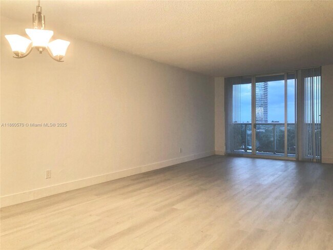 Photo - 19390 Collins Ave Unit 724
