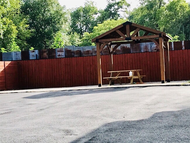 Photo - 8717 Spaulding St Unit 4