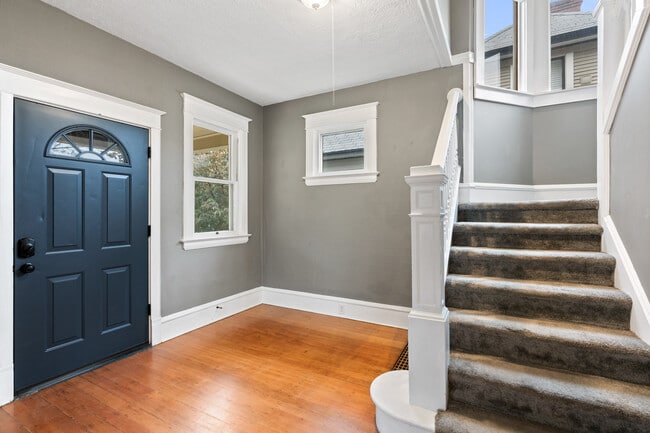 Photo - 1728 W 11th Ave