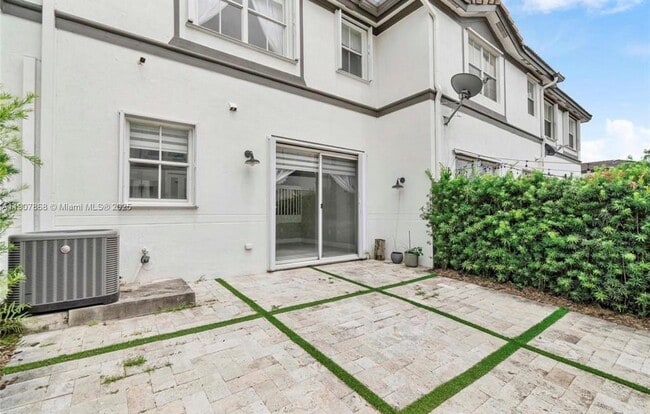 Photo - 7738 NW 116th Ave