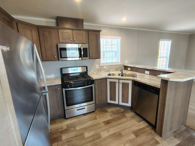 Photo - 5201 Chantelle Dr