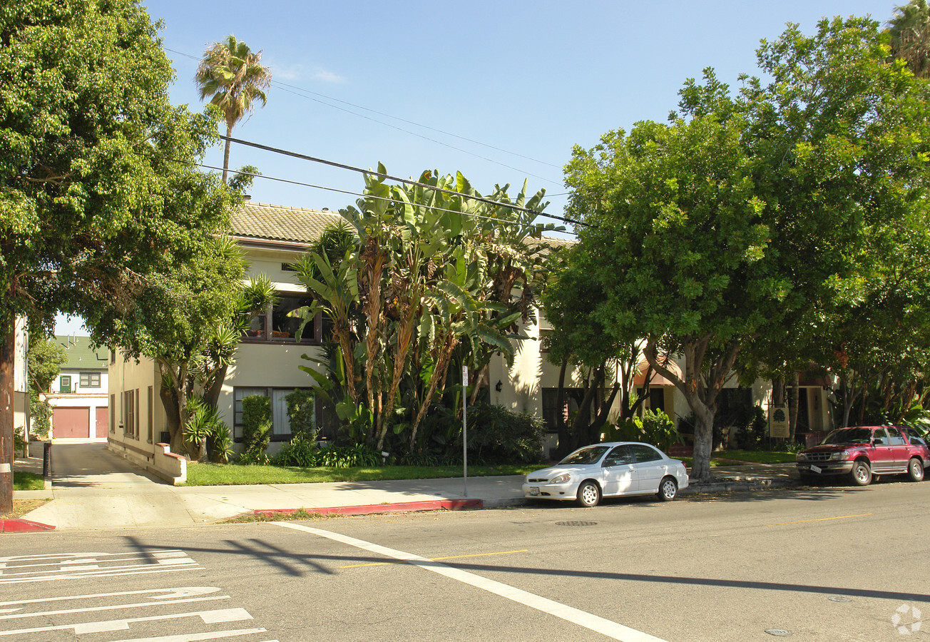 1424-38 Gardner Street, - 1424-38 Gardner Street, Apartments