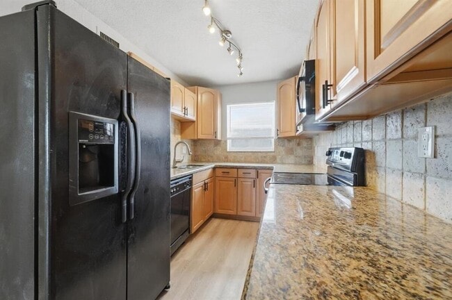 Photo - 6191 SW 37th St Unit 210