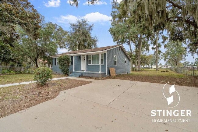 Photo - 607 Greenway Ct