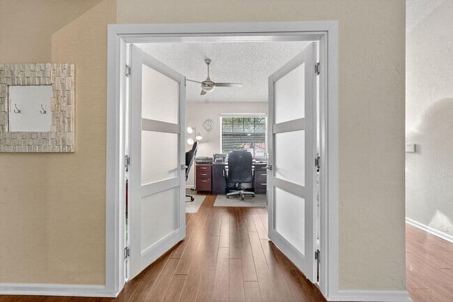 Photo - 9673 Shadybrook Dr Unit 201