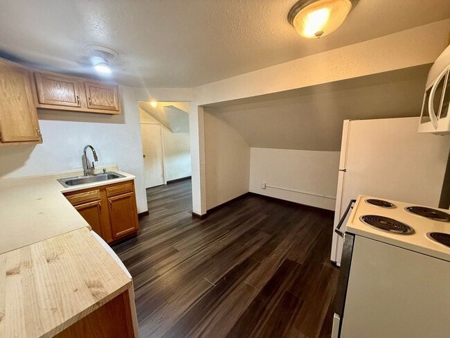 Photo - 210 N 1st Ave Unidad Upper