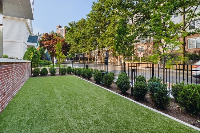 A pet friendly community with fenced dog park