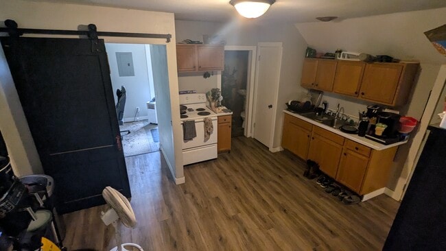 Building Photo - 705 Division St Unit 2 Rental