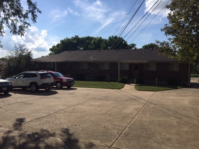 Back parking. - 12601 Blue Ridge Ext Unit 1