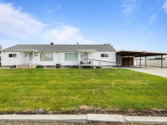 Building Photo - 318 Abert Ave Rental