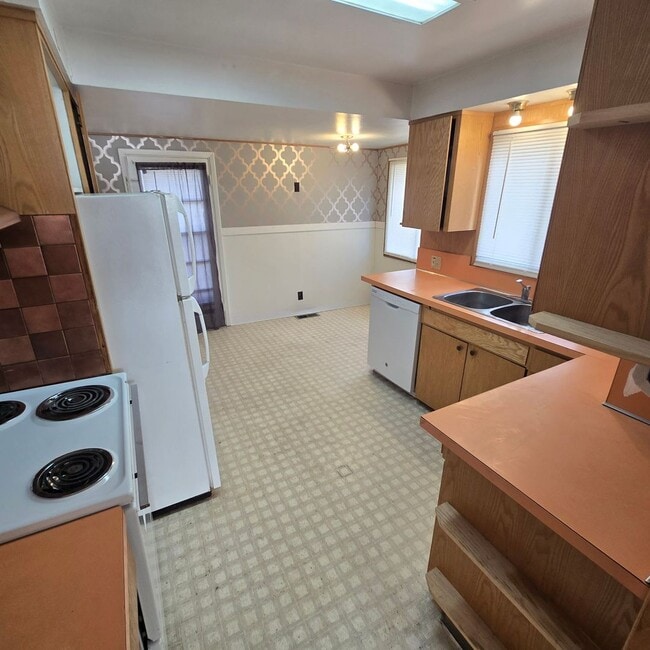 Photo - 1000 California Ave