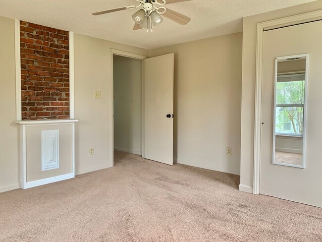 Photo - 802 N B St Unit PERRYMAN