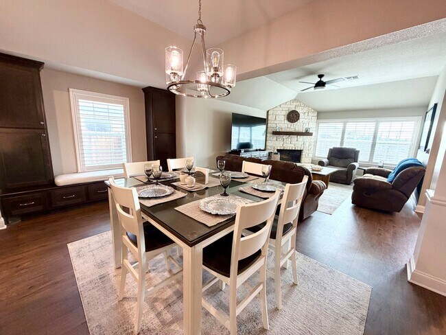 Photo - Beautiful 4 Bedroom Rental with Garage & Outdoor Living Space