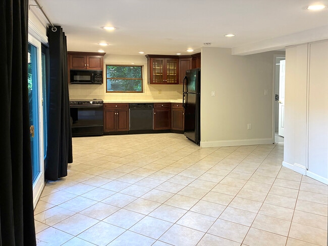 Open Floor Kitchen Living Room - 6 Charleston Dr Unit 1