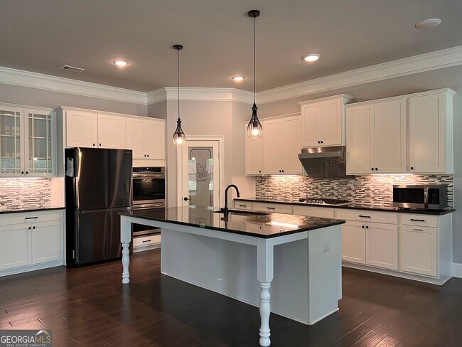 Photo - 4080 Mayhill Cir