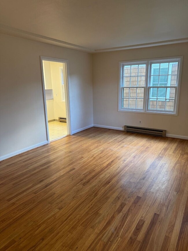 Photo - TIP TOP ON TYLER