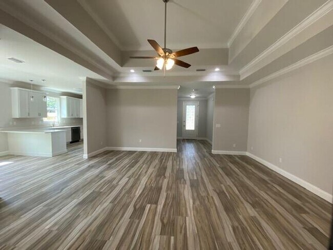 Photo - Spacious 3 Bedroom Home in Mary Esther!