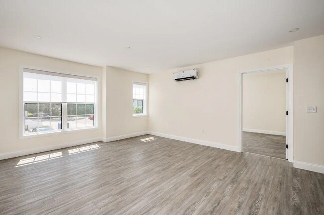 Photo - 725-727 Central Ave Unit 103