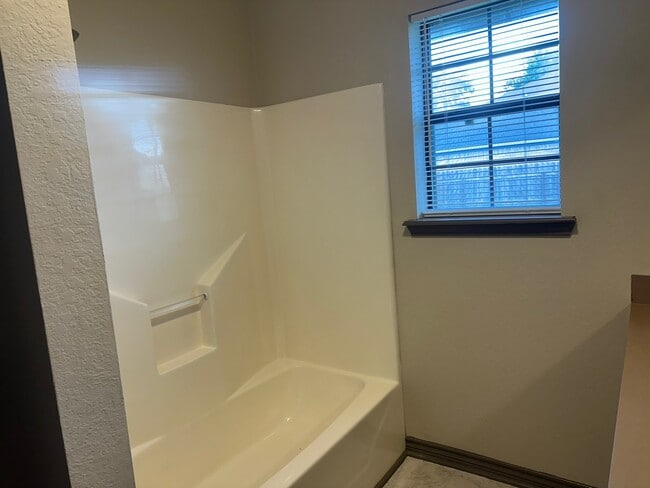 Photo - 209 Cherry St