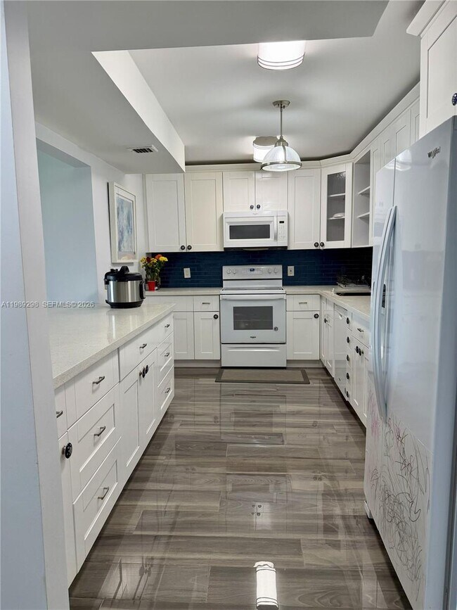 Photo - 2681 S Course Dr Unidad 406