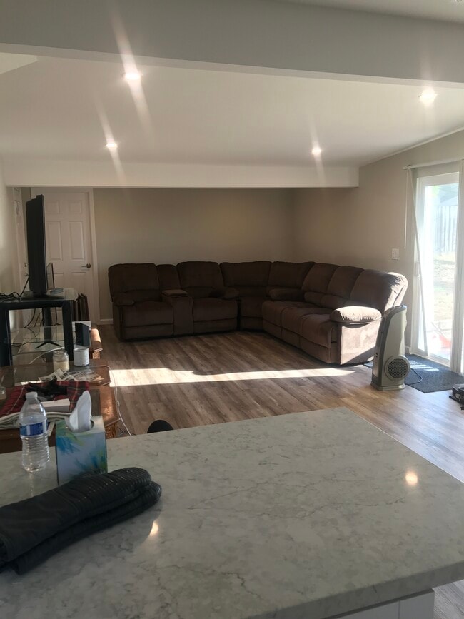 Photo - 120 Joliet Ct