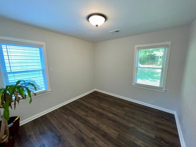 Photo - Bright and Modern 3 Beds 2.5 Baths Townhom...