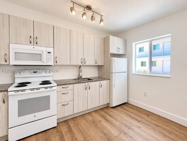1550 NW 1st Ct Unit 2