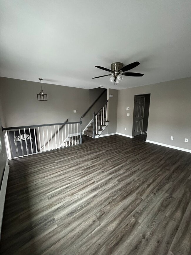 Photo - 3BR Townhome with garage! - Northampton School District