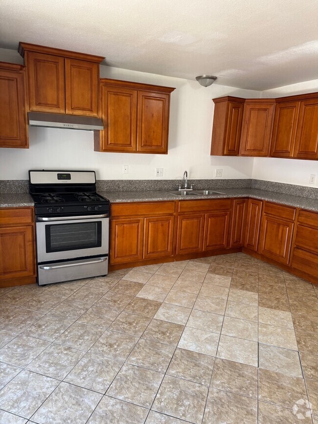 Building Photo - 5131 Merle St Rental