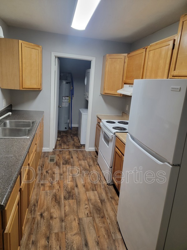 Photo - 2183 US-25W Unidad Apt #2