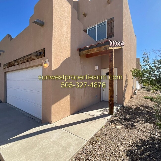 Photo - 3 Bedroom, 3 Bath, 2 Car Garage with Fenced Backyard Townhouse