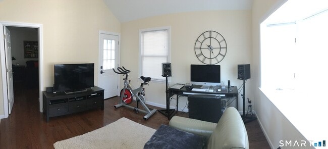 Building Photo - 6 Birchside Dr Unit B