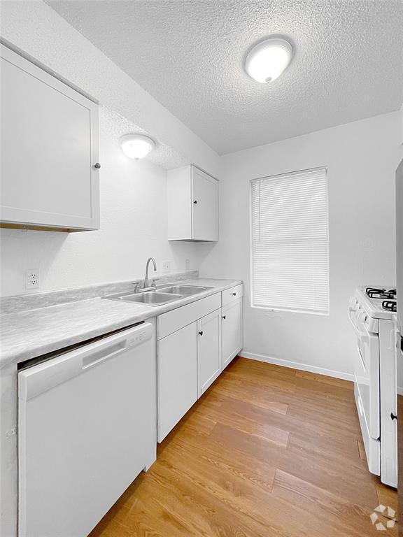 Building Photo - 5002 Weidemar Ln Rental