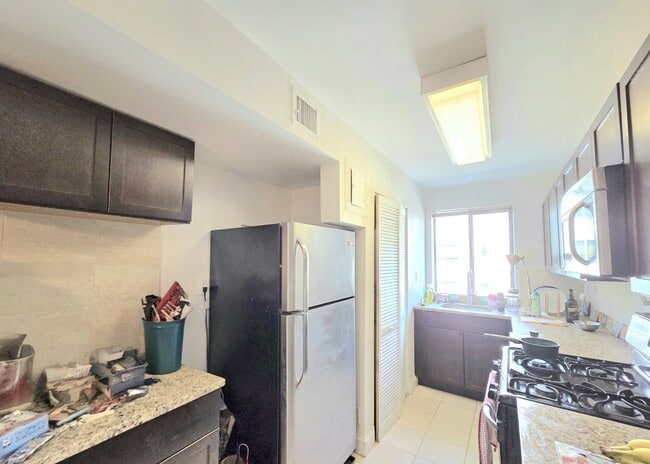 Photo - 3821 Davis Pl NW